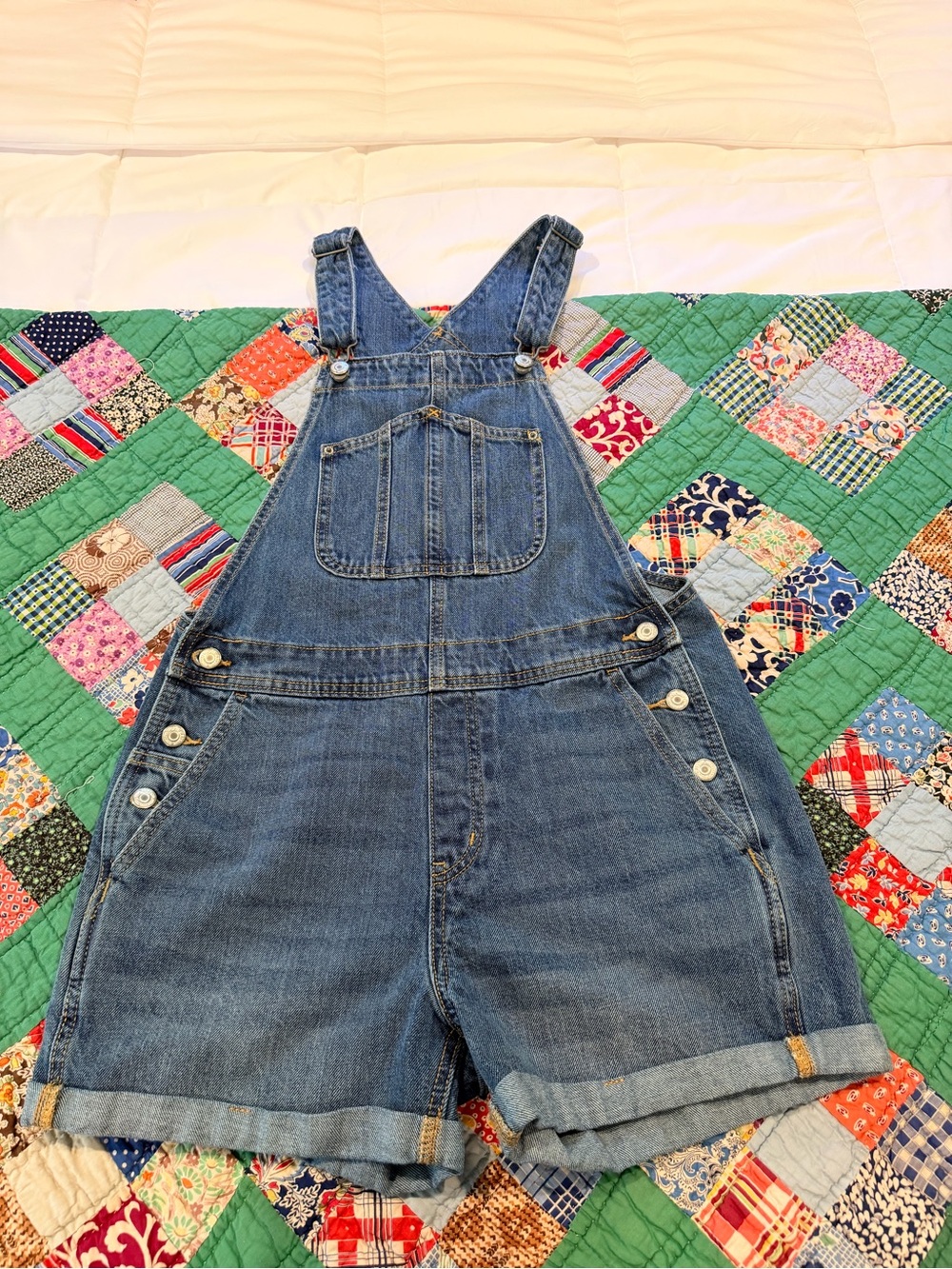 Women’s Old Navy Medium Overall Shorts